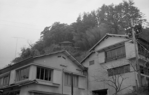 遠景から見えた建物